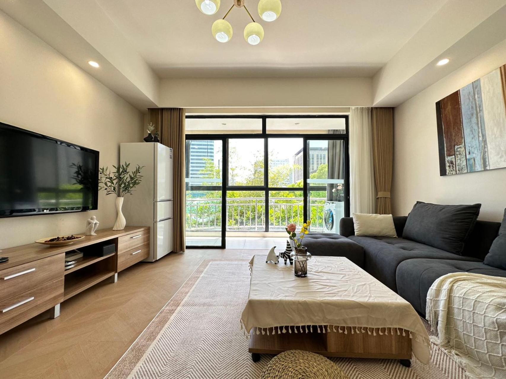 One Bedroom Hotel 2*